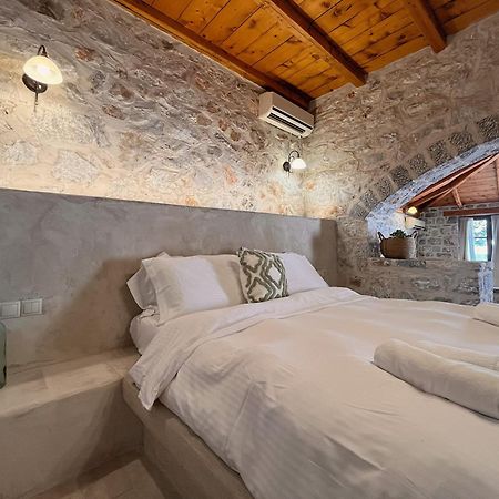 Achelatis Traditional Guest Houses Areópoli Extérieur photo